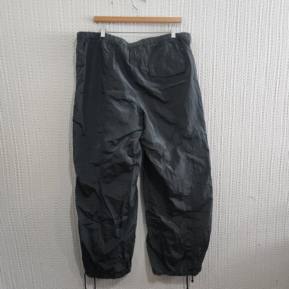 Wild Fable Women's Mid-Rise Wide Leg Parachute Pants Dark Green Size X-Large - Picture 3 of 12